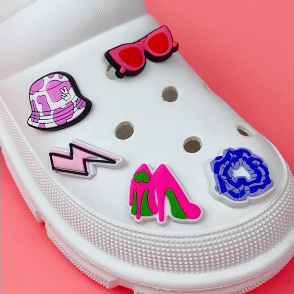Shoe charms 💞💜💕